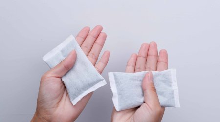 Hand Warmers vs. Reusable Heated Gloves: Which Option Is Best for Winter Warmth?